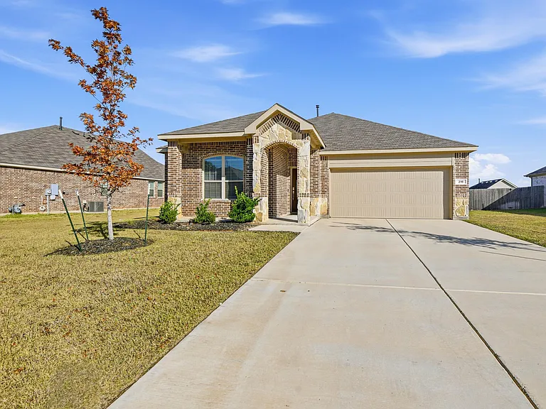 216 Post Oak St — Photo 35