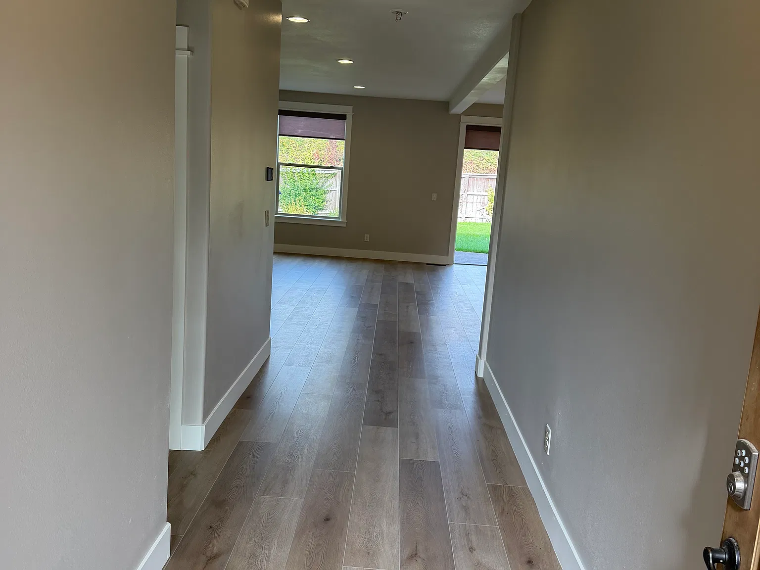 15318 NE 17th St — Photo 3
