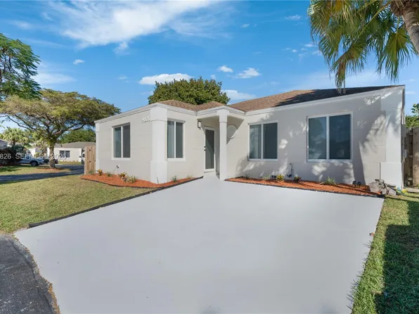 9826 SW 222nd Ter, Cutler Bay, FL 33190