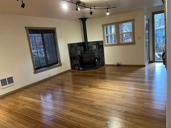 3rd image of 14981 Foothill Blvd #A