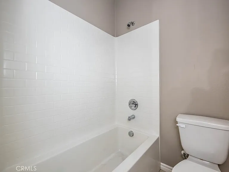 5041 Menton Ln — Photo 33