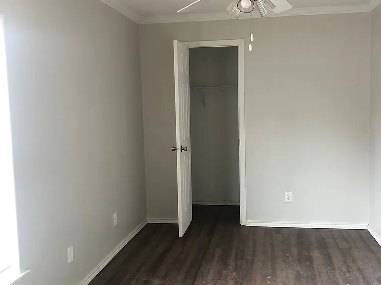 115 Varsity Dr — Photo 8