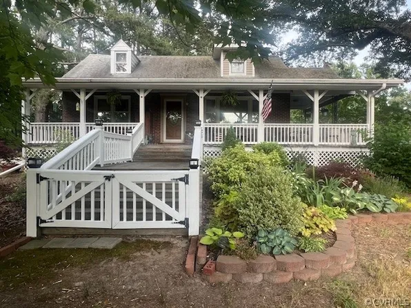418 N Agnew St, Burkeville, VA 23922
