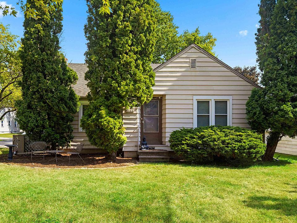 1st image of 3444 N Gale Ave