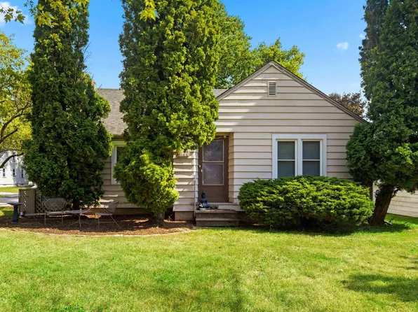 3444 N Gale Ave, Peoria, IL 61604