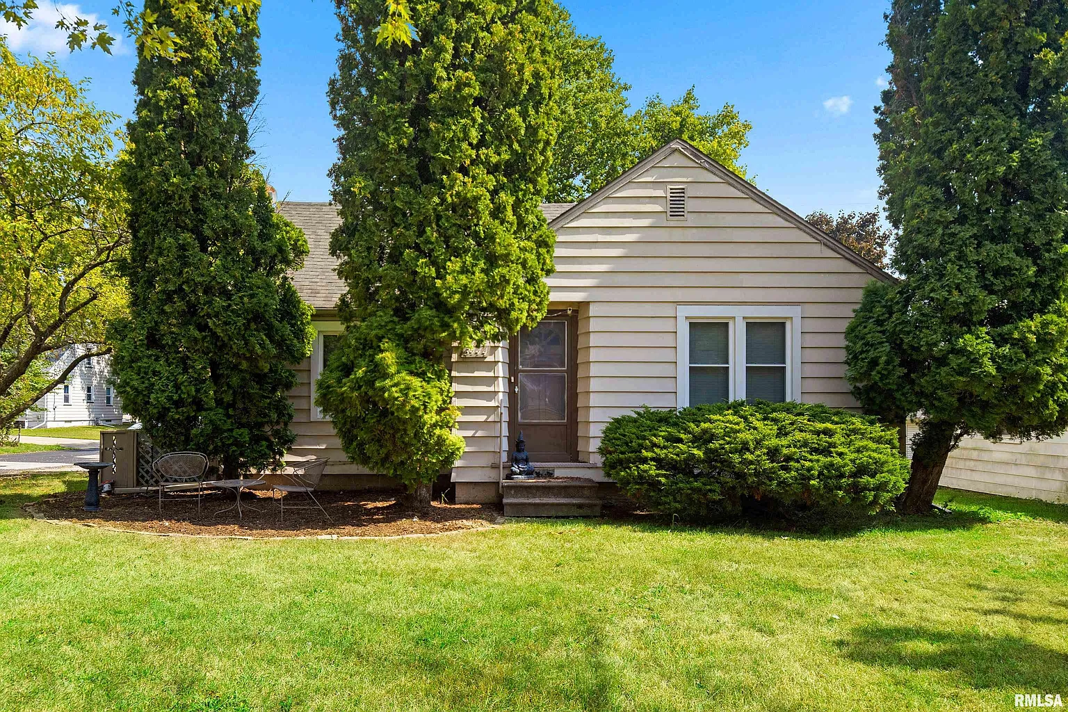 3444 N Gale Ave photo 1