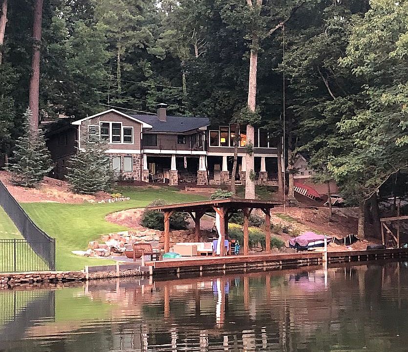 1st image of 398 Lakeshore Dr