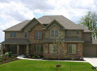 19259 Walnut St, Elkhorn, NE 68022