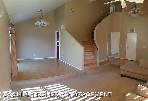 2nd image of 1314 Oakhurst Ct