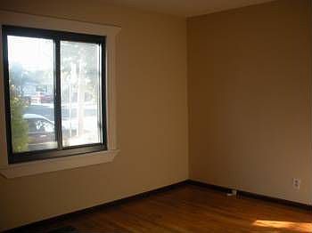 4th image of 608 7th Ave