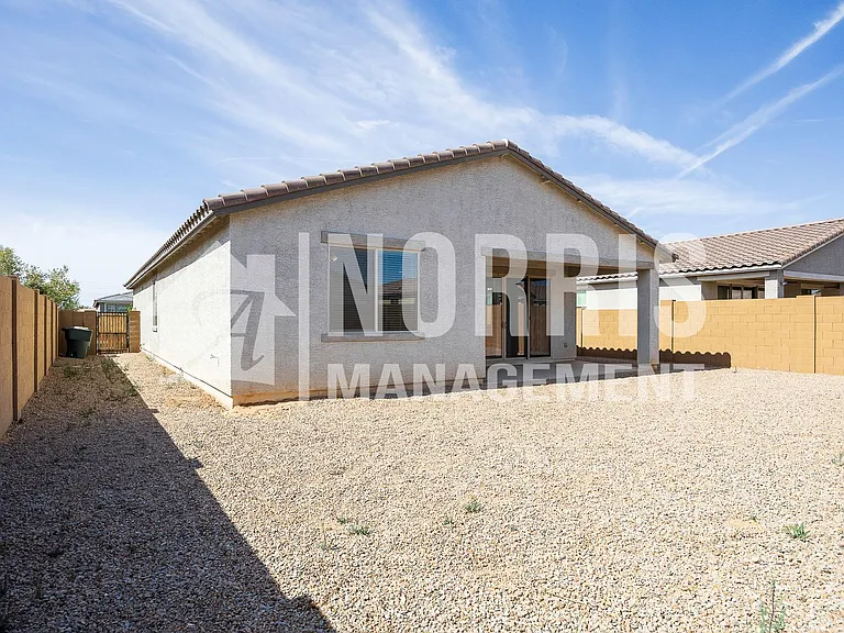 336 E Hawaii Dr — Photo 36