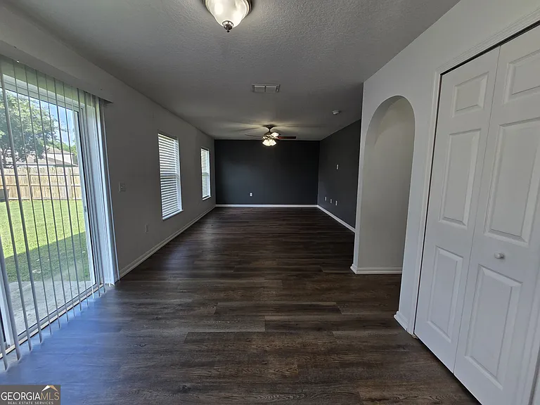 110 Pine Bluff Blvd W — Photo 22
