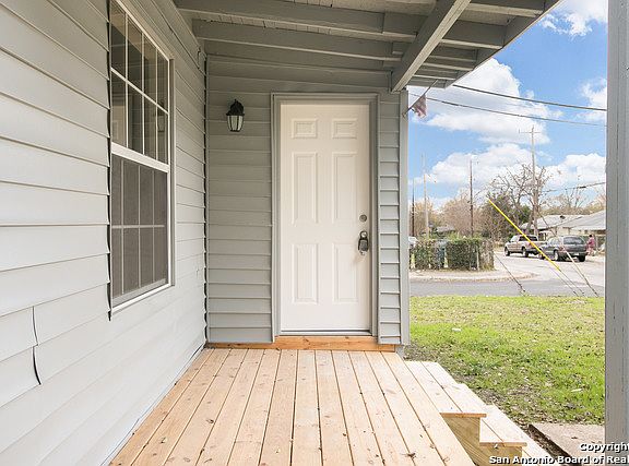5th image of 4502 Howard St
