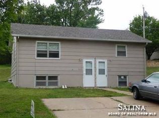 307 N Blake St, Ellsworth, KS 67439