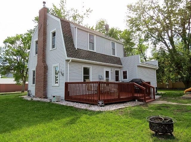 1st image of 102 Avenue A W