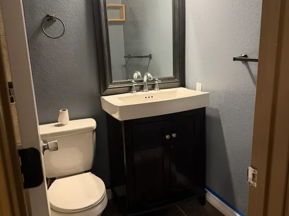 5222 Stagecoach Ln, Garland, TX 75043