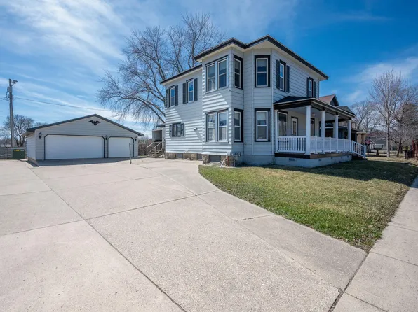 412 E 1st St, Fairmont, MN 56031
