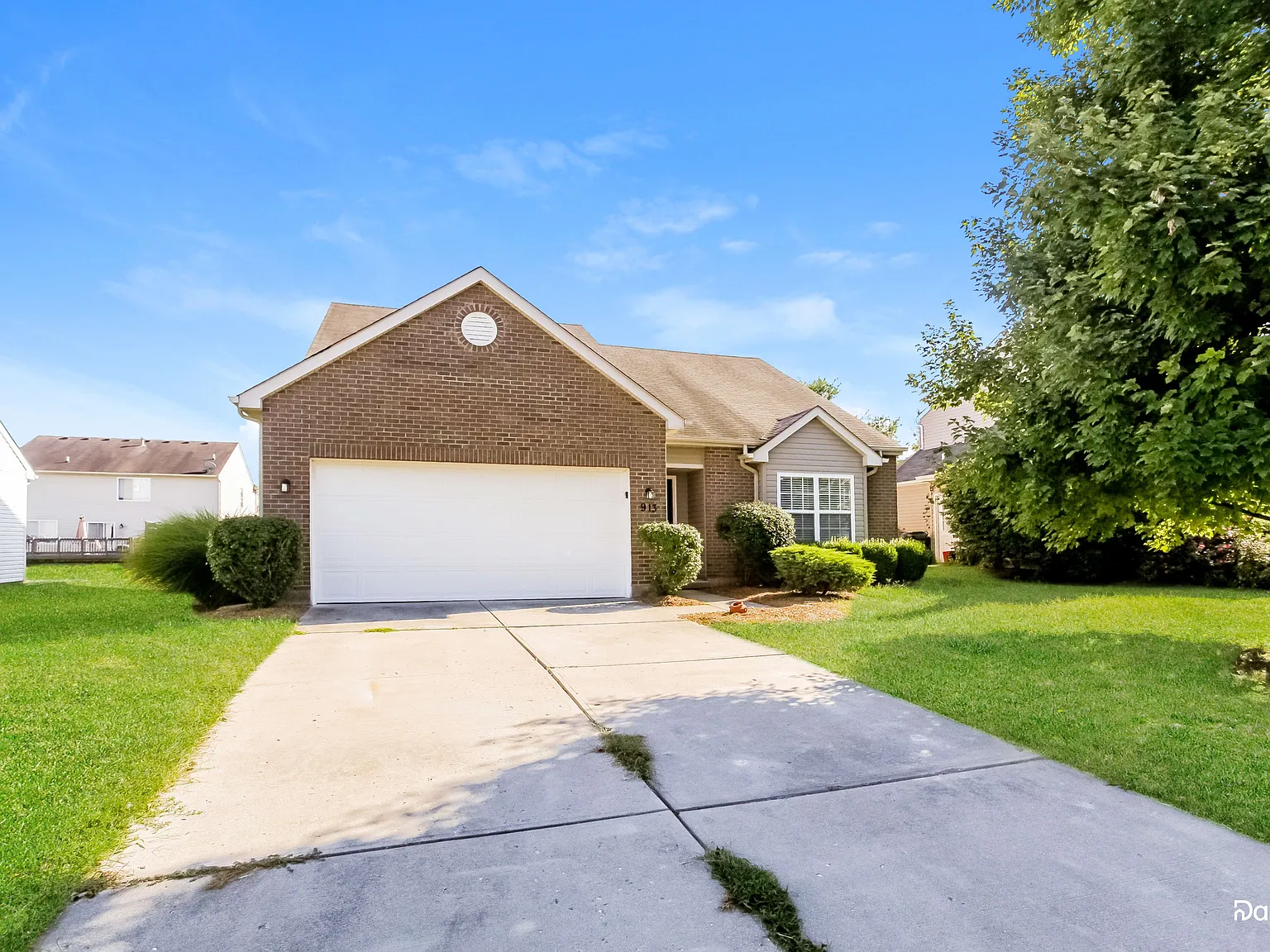3 bed, 2.5 bath, 2105 sqft, $2,195 — Photo 2