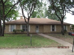 1407 Glenhill Ln, Lewisville, TX 75077