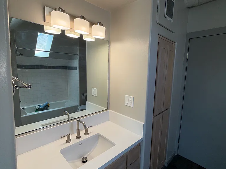 927 NW 24th Ave #4 — Photo 9
