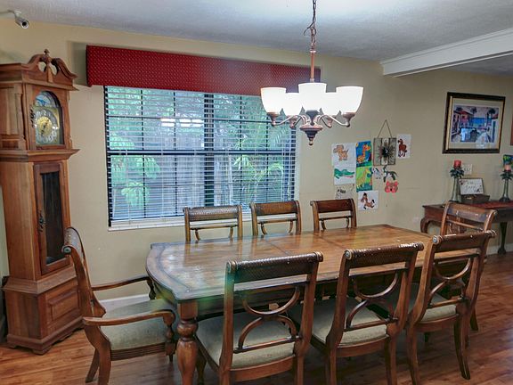 5th image of 2603 NE Palm Ave