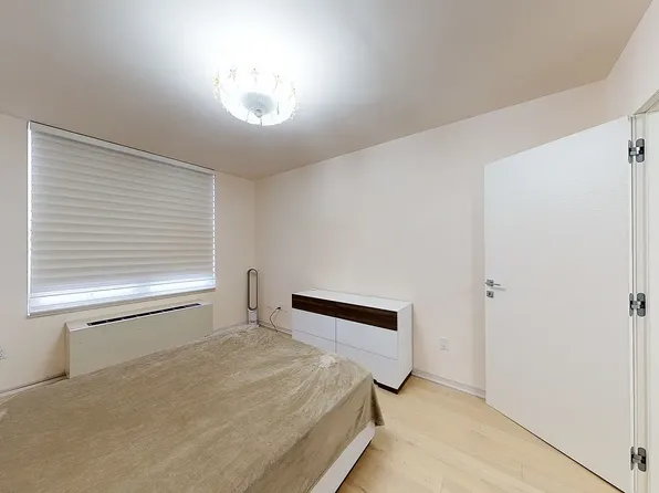 55 Oceana Drive East image 11 of 17