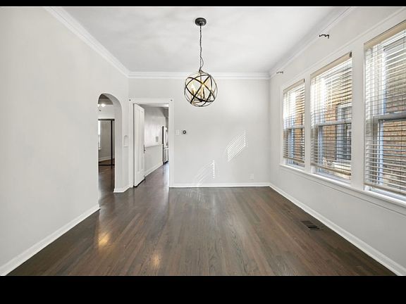 4th image of 5646 W Waveland Ave #1