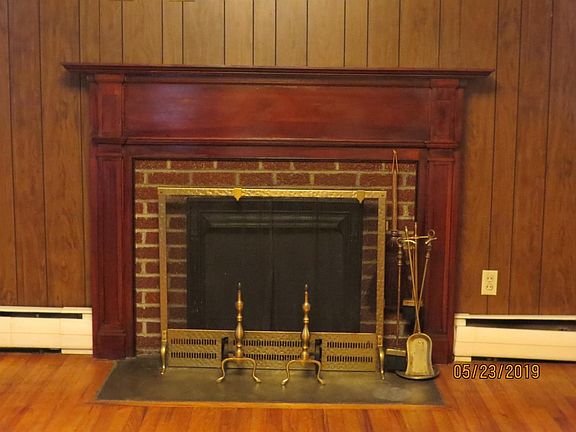3rd image of 28 Shope Ln
