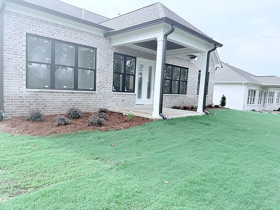 2nd image of 721 Primrose Dr
