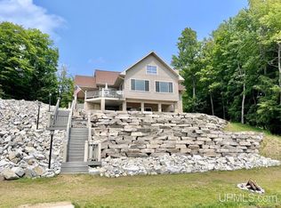 5711 Camel Rider Dr, Wetmore, MI 49895