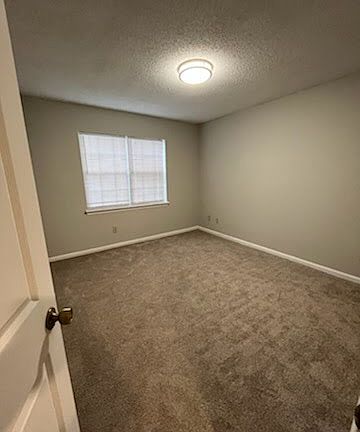 5th image of 723 Shelby Dr APT B