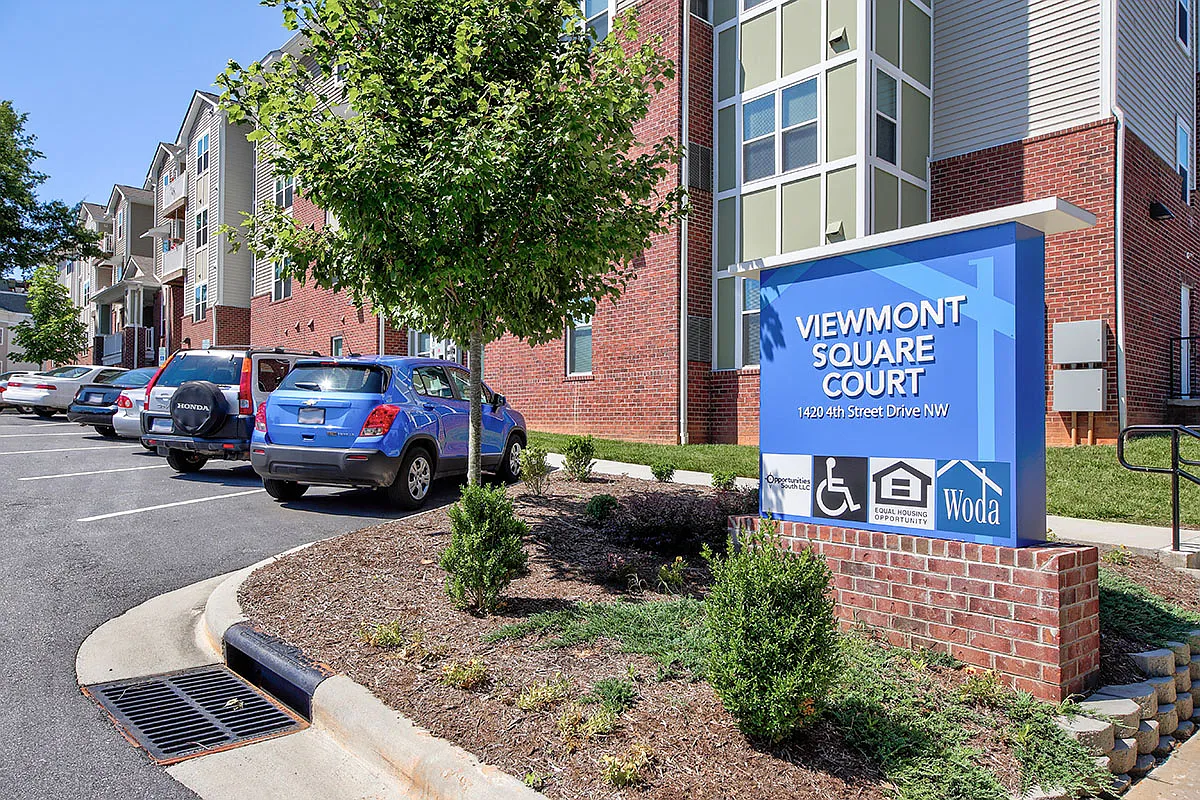 Viewmont Square — Photo 2