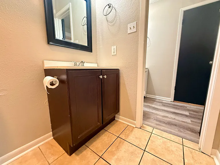 406 E Old Highway 80 — Photo 8
