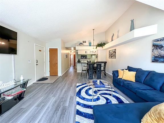 3rd image of 5012 Laguna Bay Cir APT 70