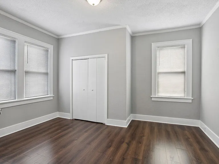 815 E Bolton St — Photo 17