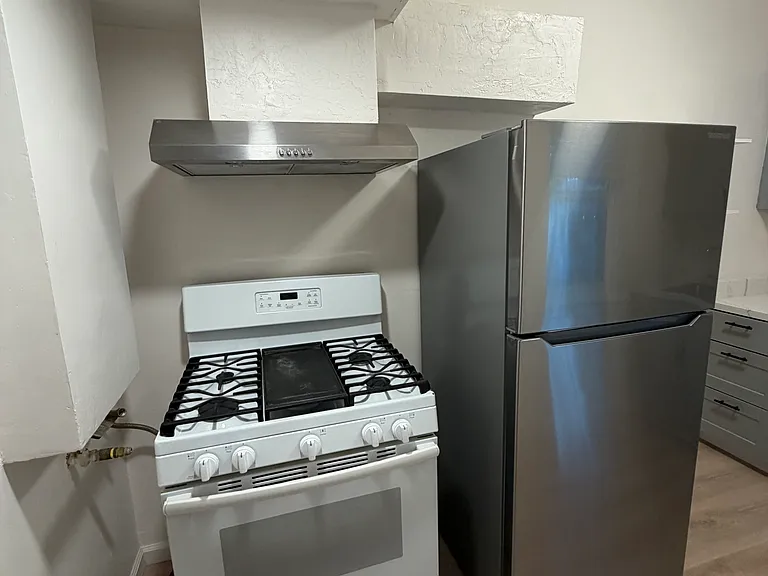 1631 T St #F — Photo 10