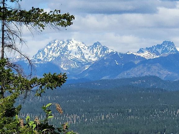 2nd image of 8440 Upper Peoh Point Rd
