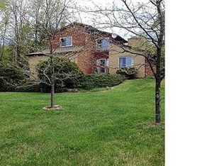 1200 Crestwood Ln, Howell, MI