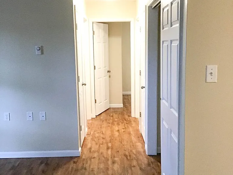 710 Elm Dr — Photo 6
