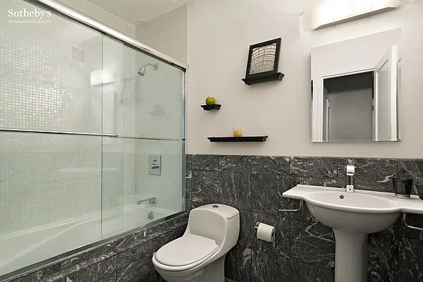 Sold by Sotheby's International Realty | media 15