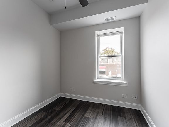 5th image of 4401 N Keeler Ave #2EE