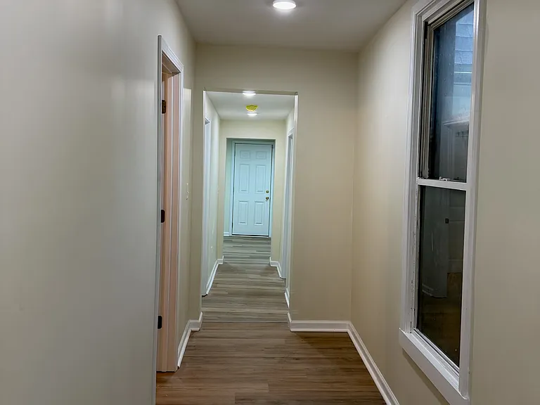 1109 W Hill St — Photo 15