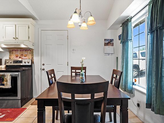 5th image of 602 E 8th Ave