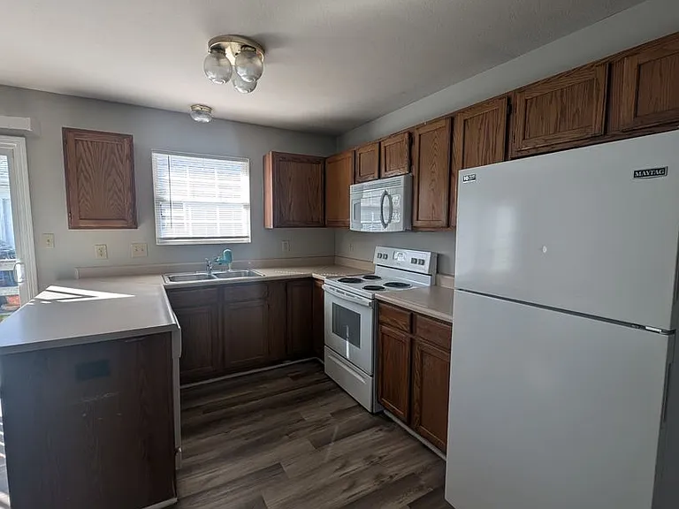 2133 Galaxy Dr — Photo 6