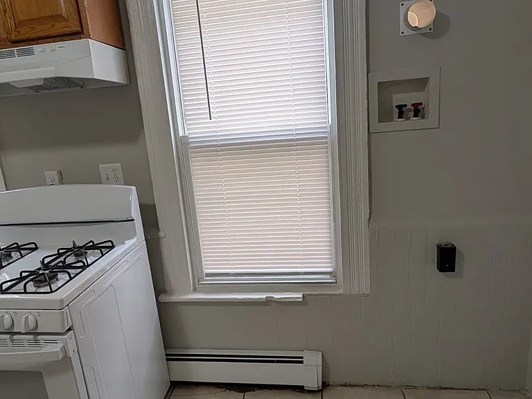 38 Daggett St #11 — Photo 3