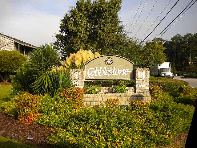 4710 Cobblestone Dr. J5 - J5 — Photo 1