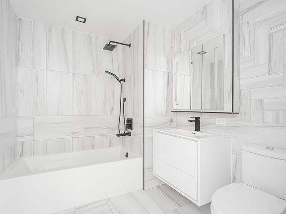 5th image of 618 Avenue H #2C