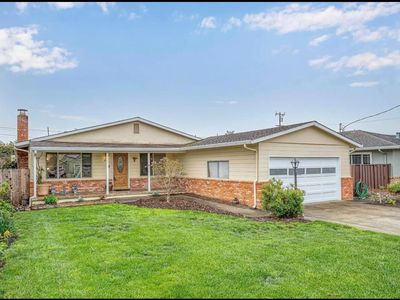 608 Spruce St, Half Moon Bay, CA, 94019