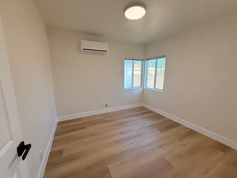 4078 Douglass Ave — Photo 14