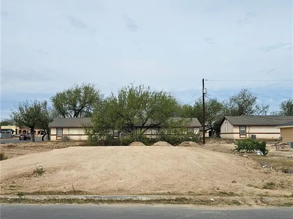 105 N Palm Dr, La Joya, TX 78560